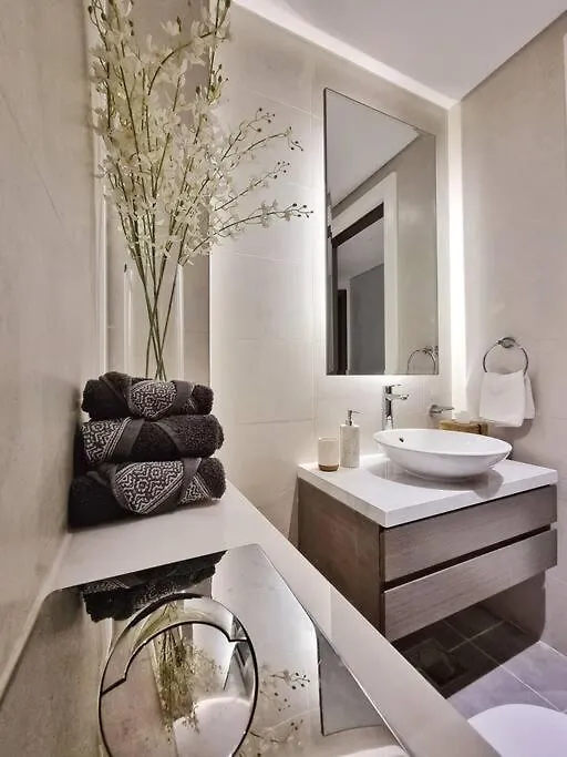 Amazing Business Bay Apartment B27 Dubai United Arab Emirates