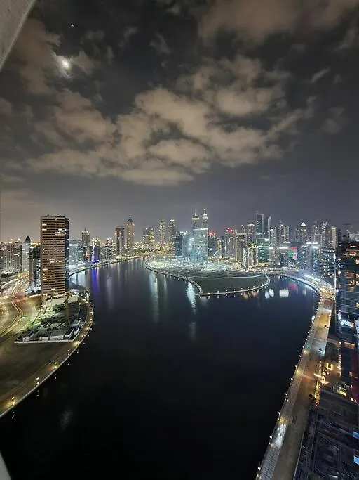 Amazing Business Bay Apartment B27 Dubai